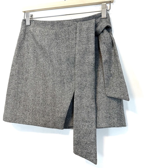 Aritzia | Wilfred | Wrap Front Skirt Grey Herringbone Size 2 Wool Cashmere - Picture 3 of 12